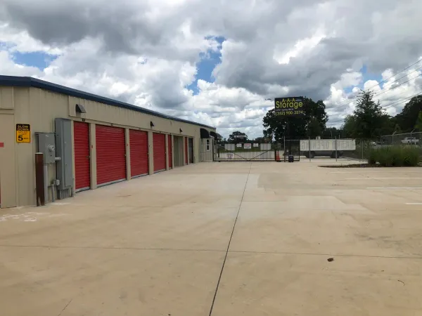 climate controlled self storage units