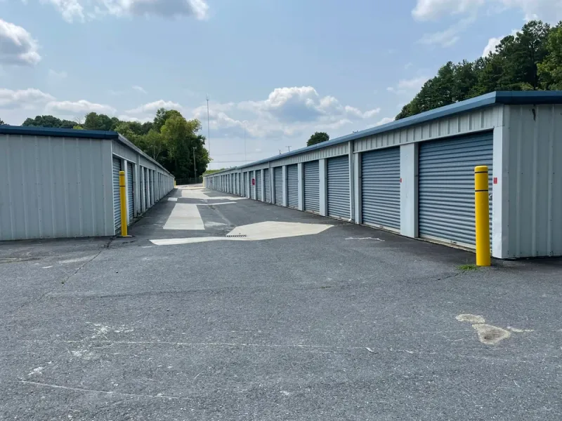 self storage units randleman