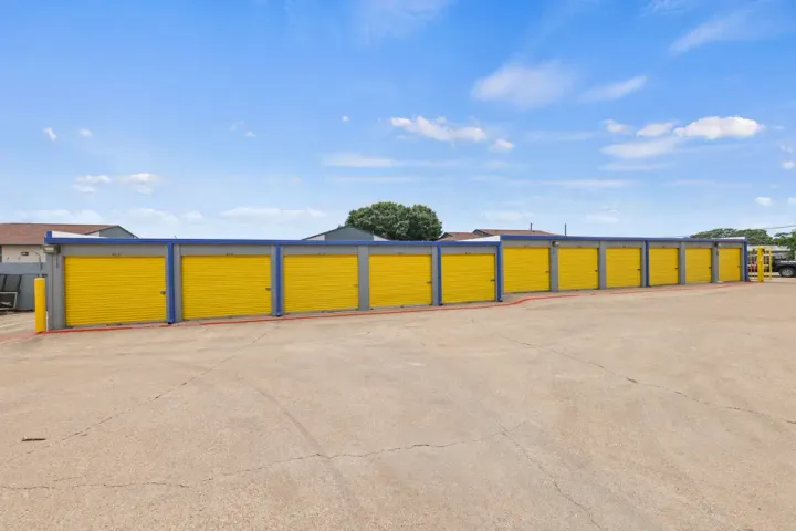 drive up storage units dallas