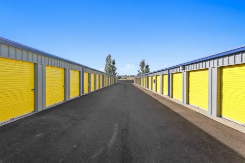 Drive-up storage units in Twin Falls for boat storage, car storage, and more.