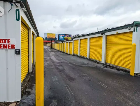 drive up storage units