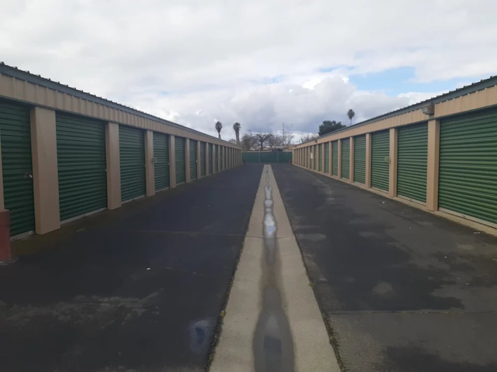 storage units main office
