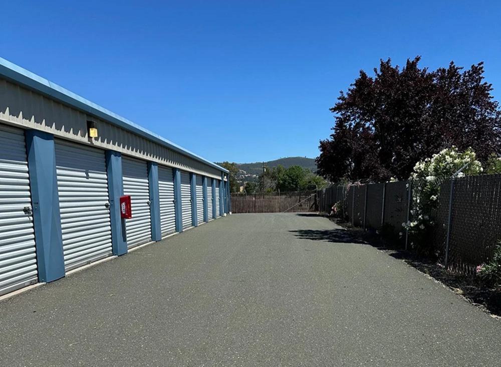 storage units in Vintage Court